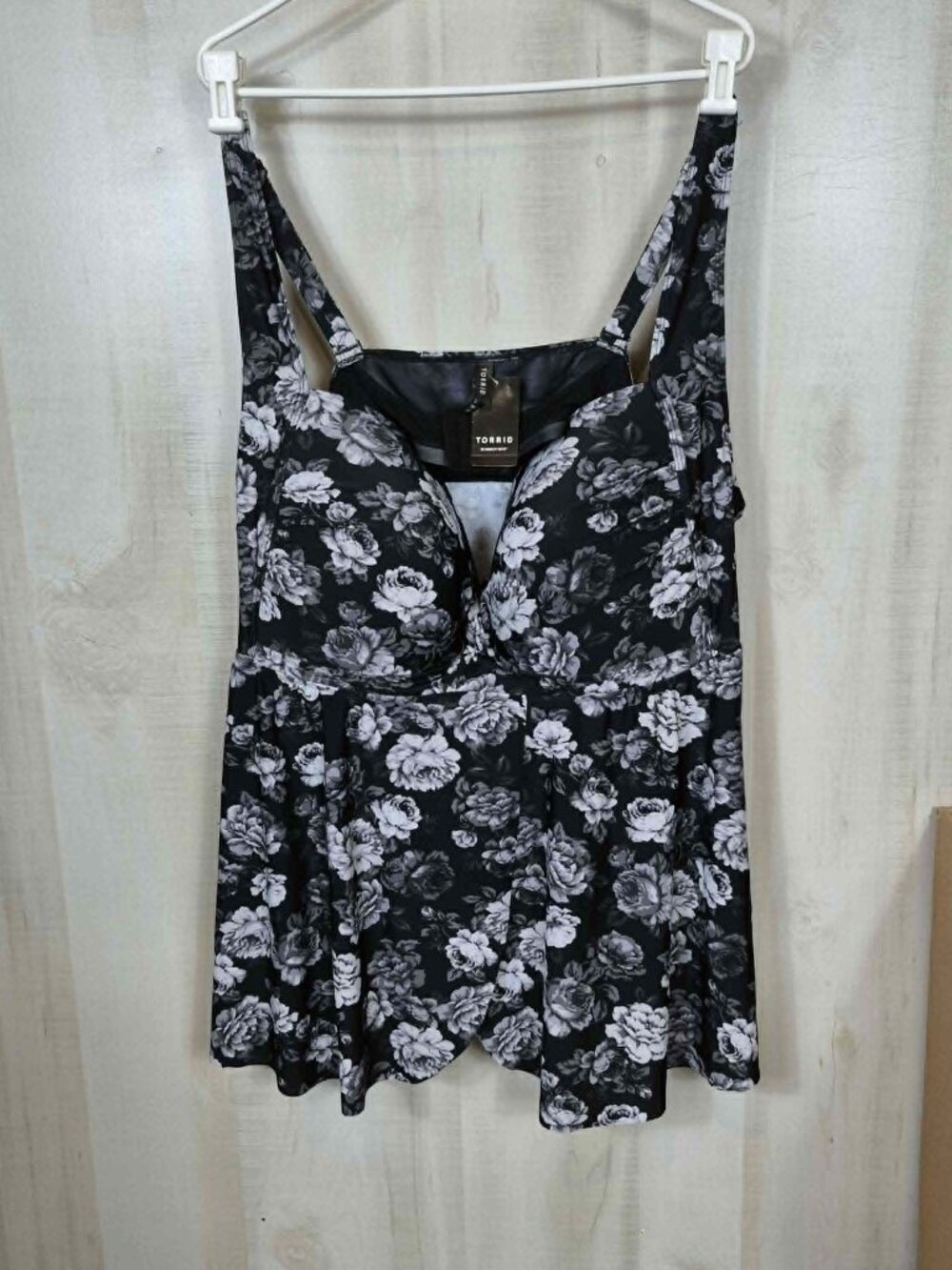 Torrid Size 6 Tankini Top